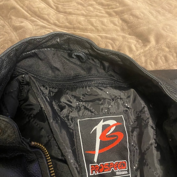 Motorcycle leather jacket - Picture 2 of 13